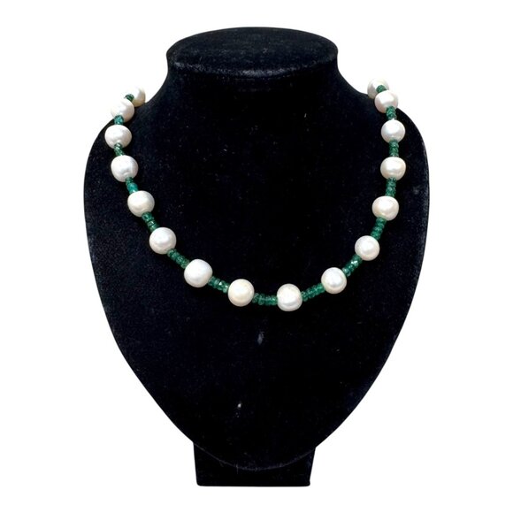 Freshwater Button Large Pearl & Emerald Green Bead Necklace 14k Gold Clasp VTG - Picture 2 of 6